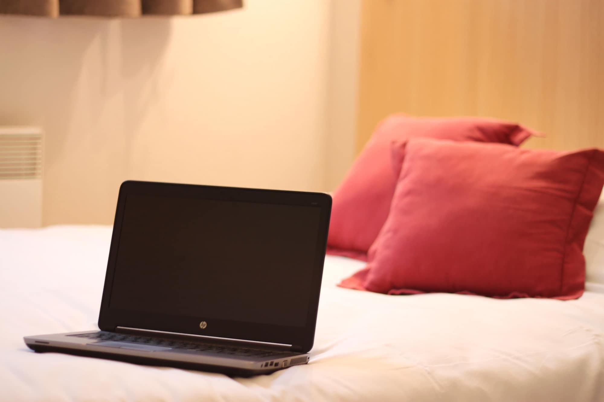 Welcomotel Coignieres Ngoại thất bức ảnh