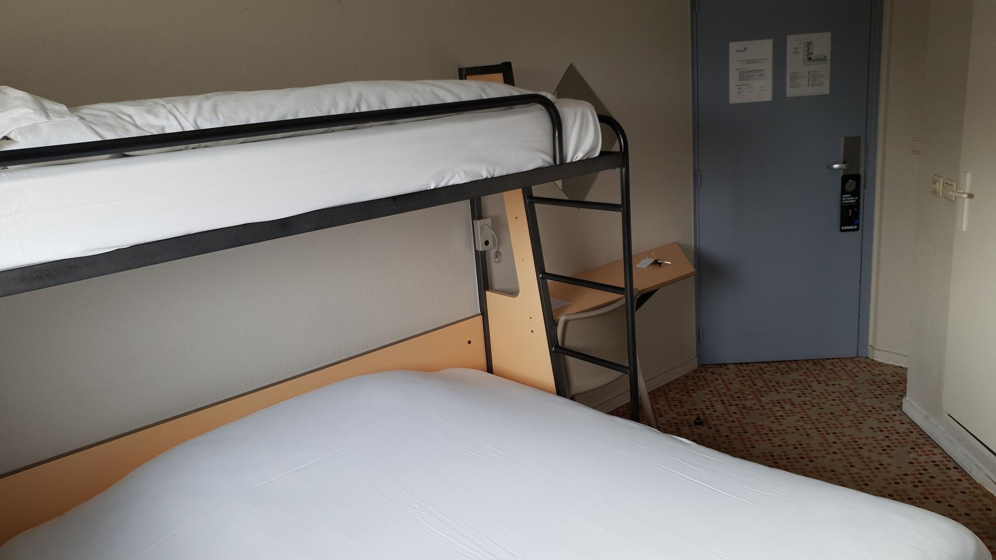Welcomotel Coignieres Ngoại thất bức ảnh