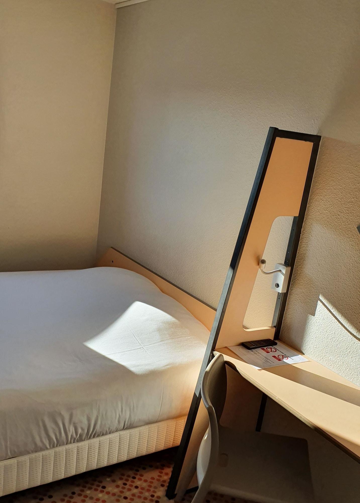 Welcomotel Coignieres Ngoại thất bức ảnh