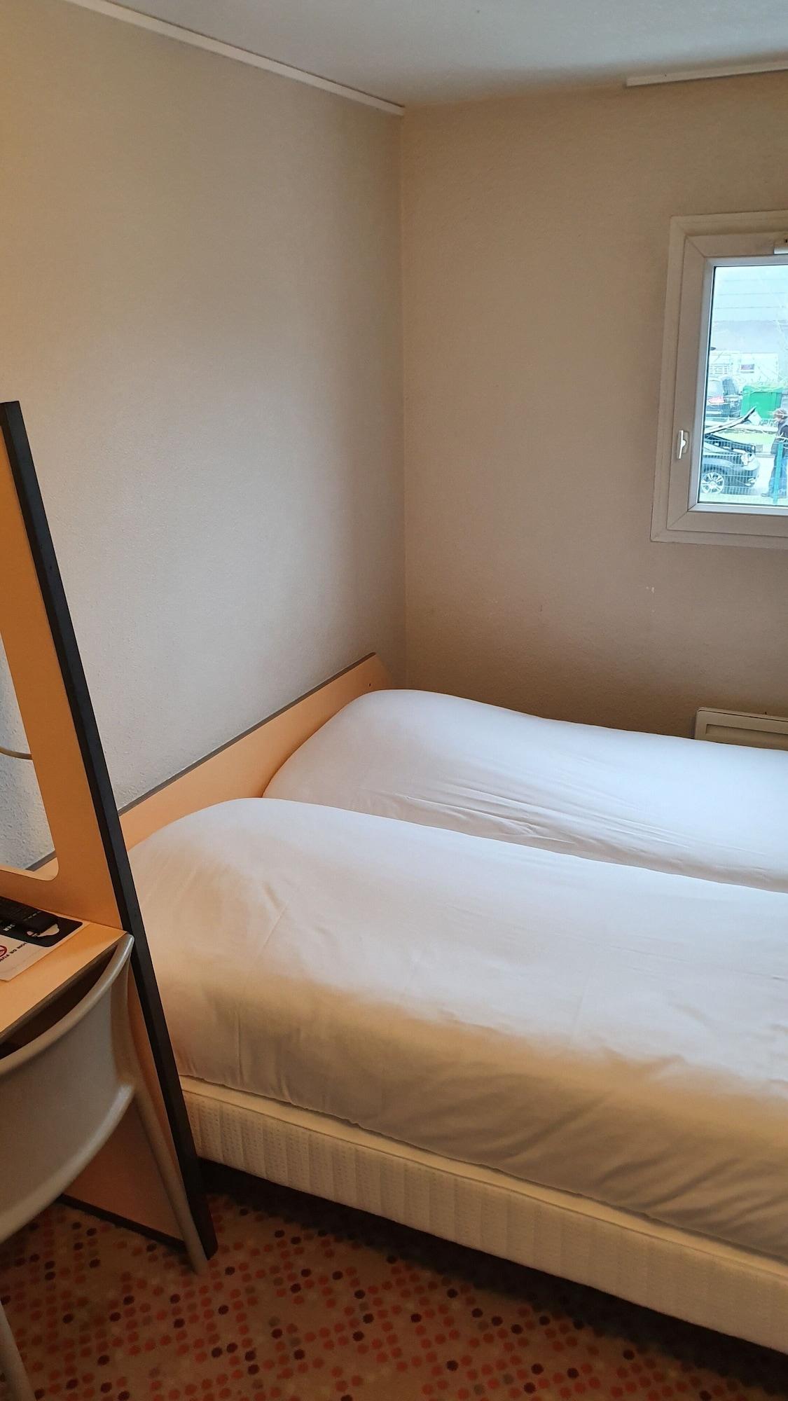 Welcomotel Coignieres Ngoại thất bức ảnh