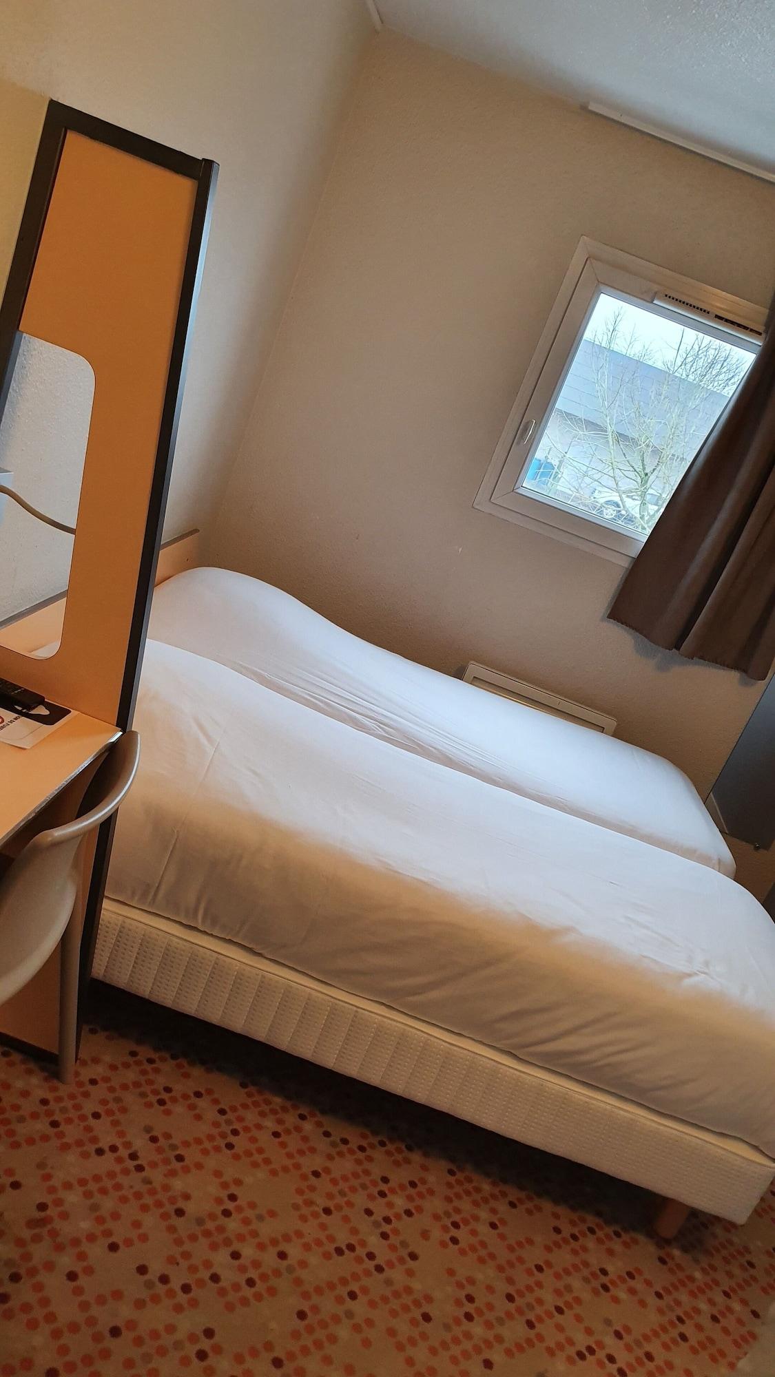 Welcomotel Coignieres Ngoại thất bức ảnh