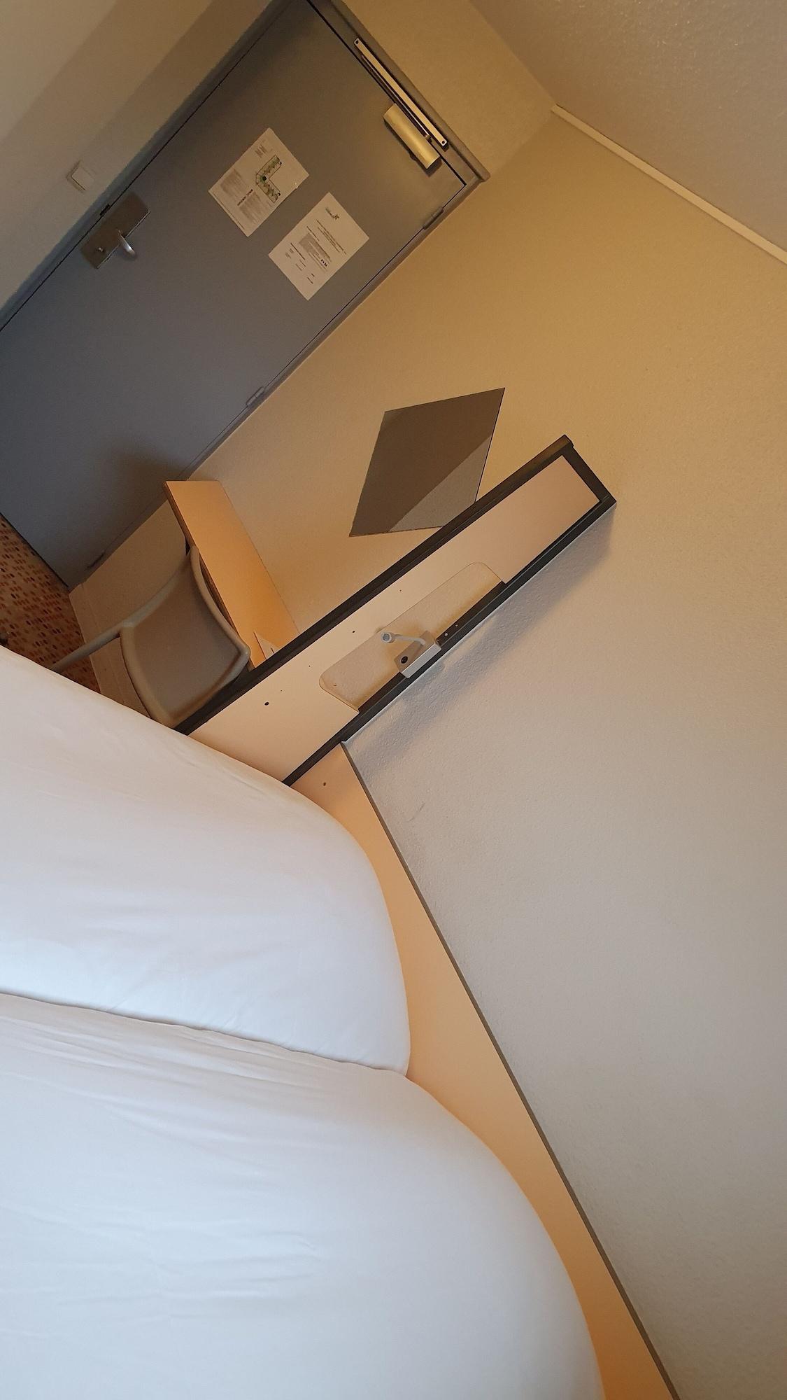 Welcomotel Coignieres Ngoại thất bức ảnh