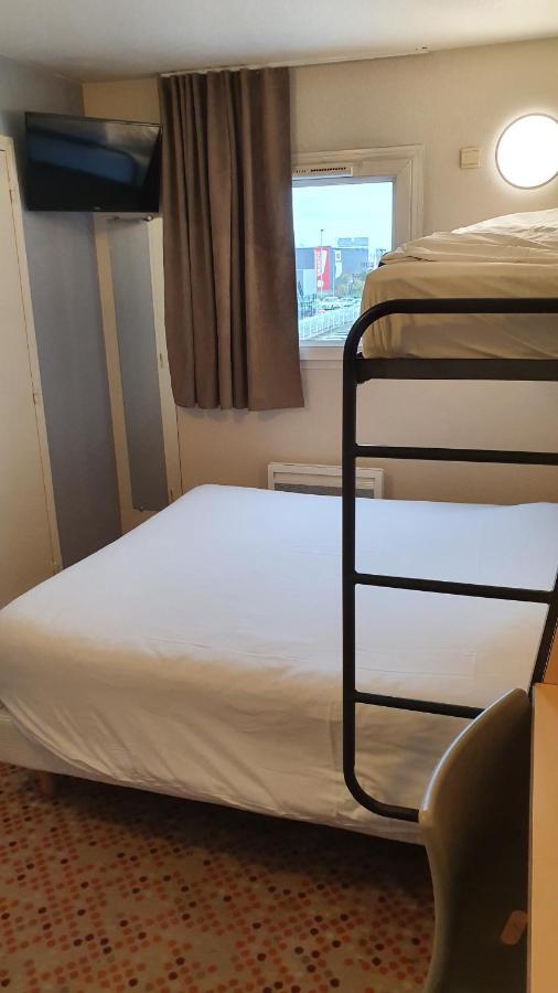 Welcomotel Coignieres Ngoại thất bức ảnh