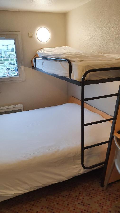 Welcomotel Coignieres Ngoại thất bức ảnh