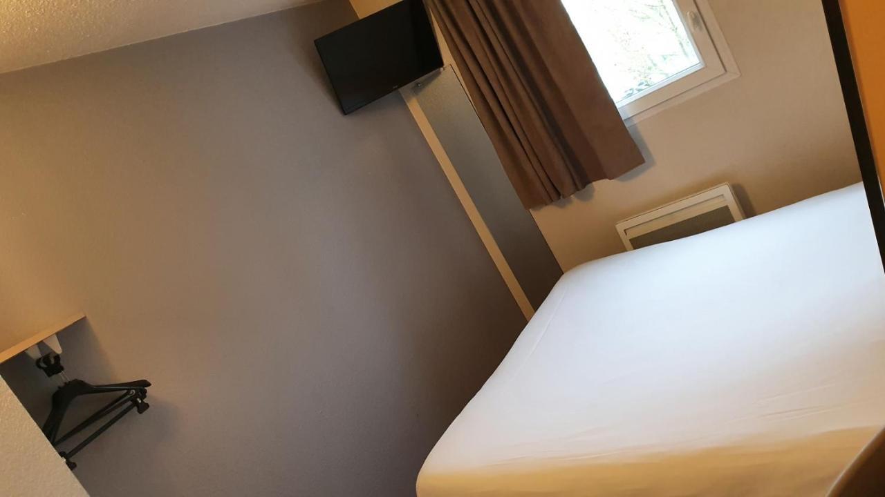 Welcomotel Coignieres Ngoại thất bức ảnh
