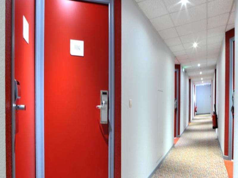 Welcomotel Coignieres Ngoại thất bức ảnh
